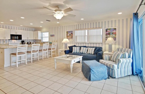 Sunset Reef Apartment | Sunset Villas Unit #3 Condo