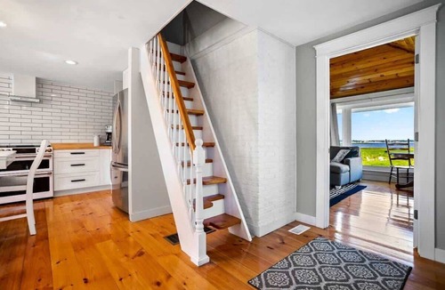 Newburyport Cottage | Sunset Waterfront Privacy Beach