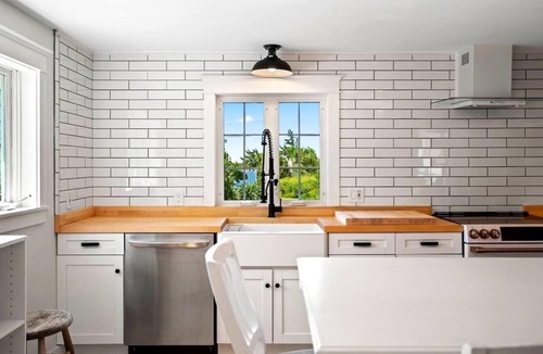 Newburyport Cottage | Sunset Waterfront Privacy Beach