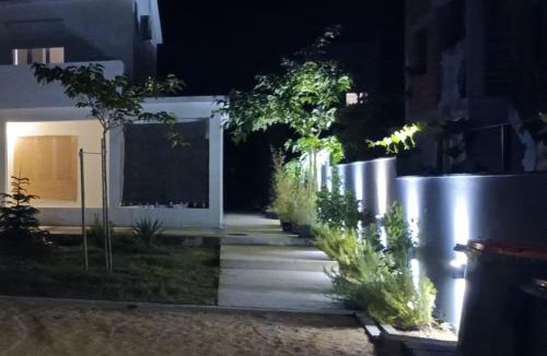 Nin Apartment | Sunset1, free private parking, pets welcome