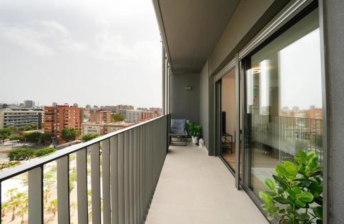 Cornella de Llobregat Apartment | Sunsets and the pool in Barcelona
