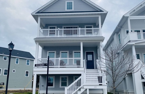 Village Green House | Sunsets at The Marina Marvel in newly constructed Cape May Marina