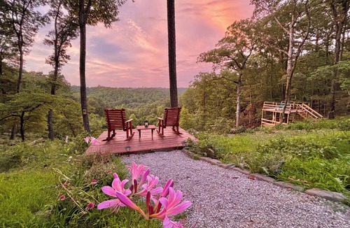 Eureka Springs Apartment | Sunsets ,Mountainviews Jacuzzi spa, Fireplace, Tv Public Lake access