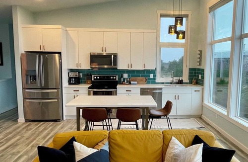 Grayland House | Sunsets, Ocean Views + Beach Path!