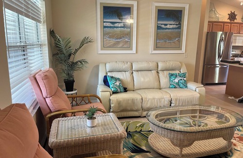 Lynnhaven House | Sunsets on the Sands in the Villages! Golf Front 3/2