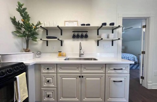 Mesa Apartment | Sunsets & Shows! Gorgeous, Private 1 BR Listing!