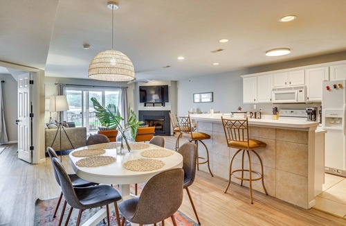 Camdenton Condo | Sunsets & Slips - Waterfront 3BR Condo at Lake of the Ozarks!