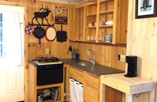 Croydon Cabin | SunSetter Cabin *Waterfront*