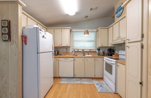 Zephyrhills West House | Sunshine and Relax!