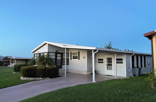 Zephyrhills West House | Sunshine and Relax!