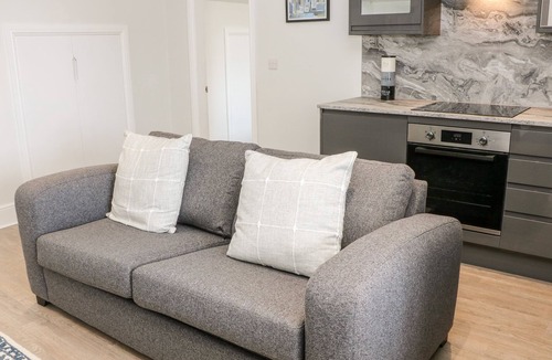 Milford Apartment | Sunshine Apartment