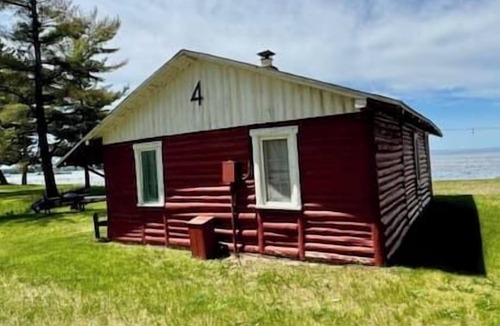 Prudenville Cabin | Sunshine - Cabin #4