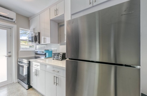 Wilton Manors Apartment | Sunshine Complex Summ