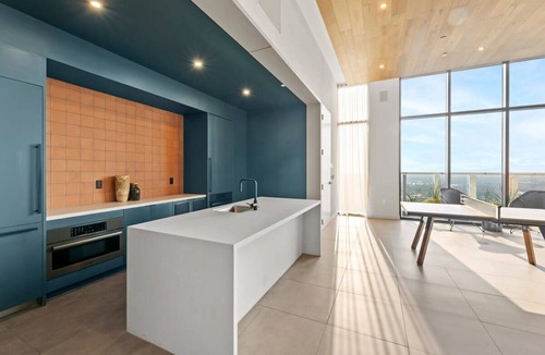 Rainey Street Historic District Apartment | Sunshine Condo in Downtown Austin|Pool|Gym