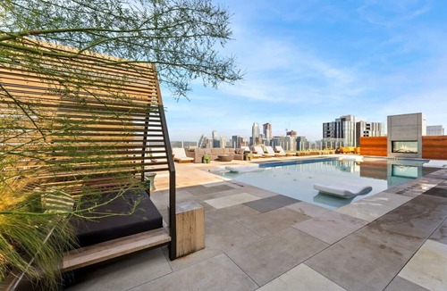 Rainey Street Historic District Apartment | Sunshine Condo in Downtown Austin|Pool|Gym