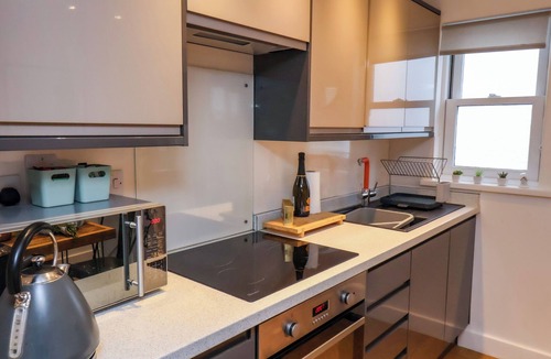 Whitby Cottage | Sunshine Cottage