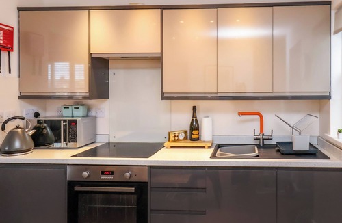 Whitby Cottage | Sunshine Cottage