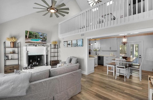 Olde Town House | Sunshine Daydream