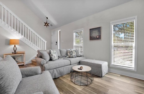 Olde Town House | Sunshine Daydream