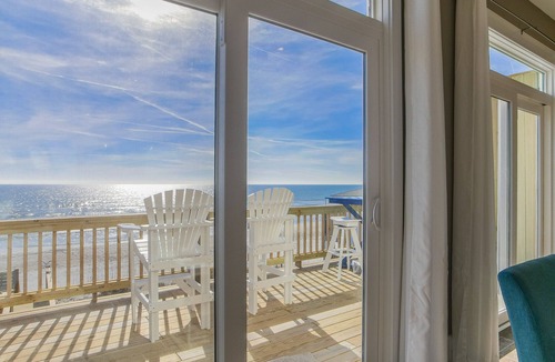 Topsail Beach House | Sunshine Dreams | Beachfront + Sound Views