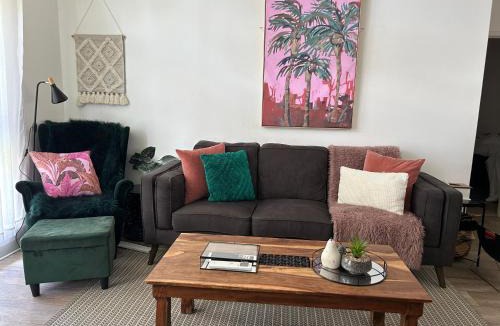 Brahma Lodge Apartment | Sunshine Four