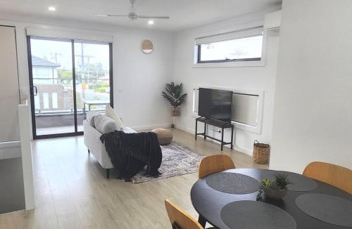 Sunshine House | Sunshine Harmony Retreat (1A)