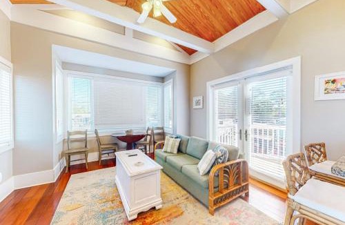 Carrabelle House | Sunshine Haven