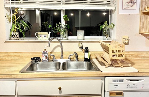 North Port House | Sunshine Hideawayn6 mins to Warm Mineral Springs