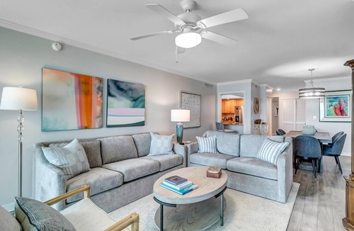 Sawgrass Condo | Sunshine Manor condo w/private beach access