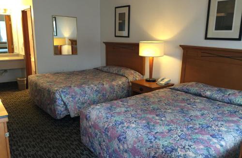 Fife Hotel | Sunshine Motel