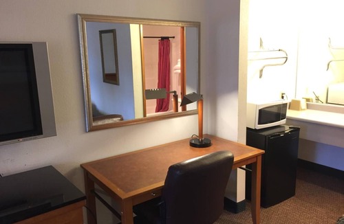 Fife Hotel | Sunshine Motel