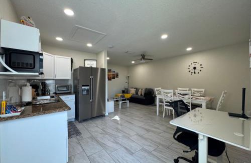 Lehigh Acres Apartment | Sunshine Nest