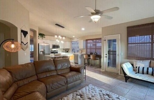 Arrowhead Ranch House | Sunshine Oasisnn