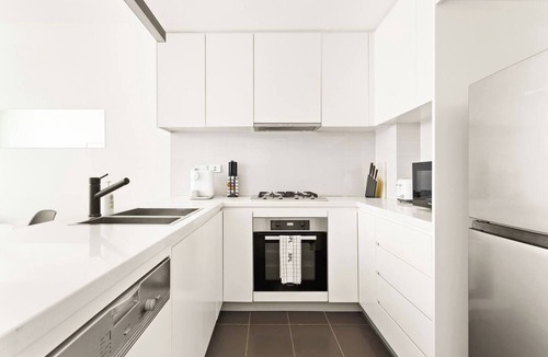 Greenwich Apartment | Sunshine Pacific A Spacious Boutique Stay