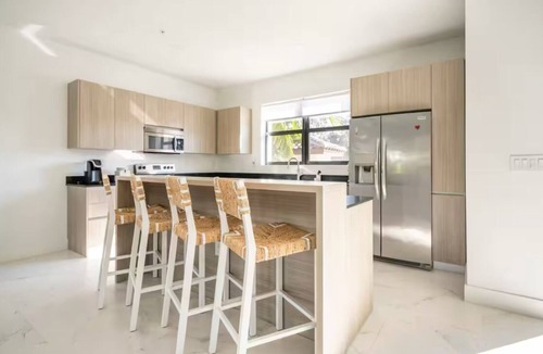 Miramar House | Sunshine Paraíso -Free-Parking-Central-Near HardRock