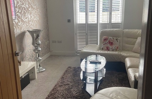 Wolverhampton House | Sunshine residential home