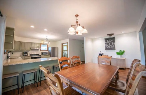 Cadiz House | Sunshine Retreat- peaceful! Pets welcome