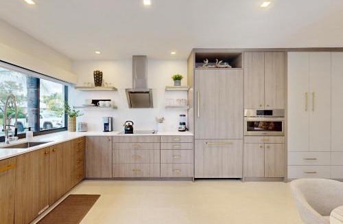 North Corals House | Sunshine Serenity