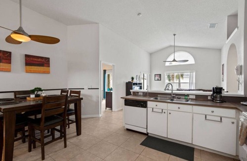 Eagle Pointe South House | Sunshine Serenity Villa