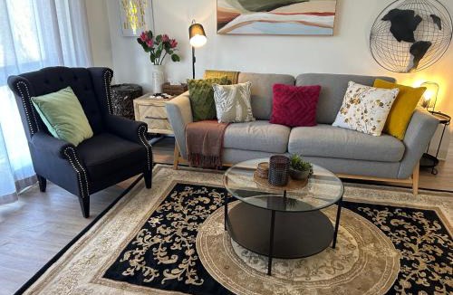 Brahma Lodge Apartment | Sunshine Seven