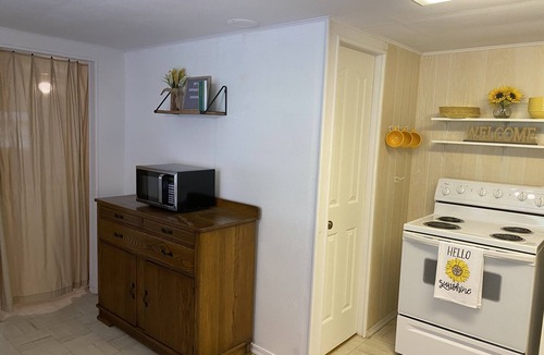 Piedmont House | Sunshine Shack at Clearwater Lake (sleeps 6)