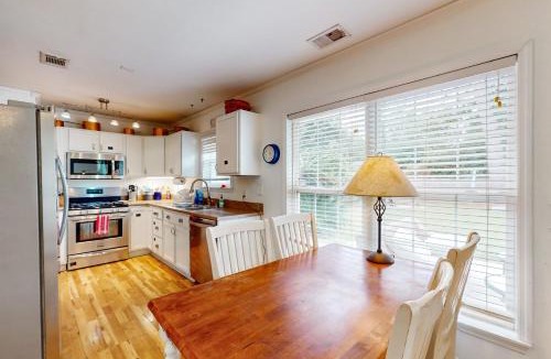 Palmetto Dunes House | Sunshine Shamrock