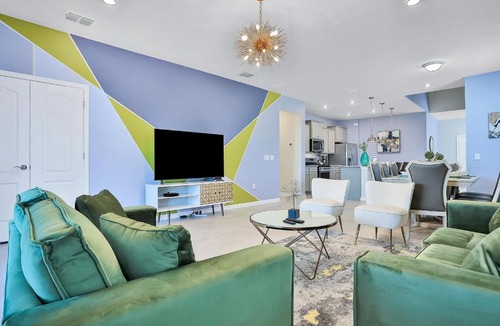 Loughman House | Sunshine & Smiles