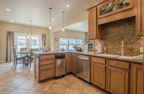 Fruita House | Sunshine Spacious Home w/Fire Pit & Garage