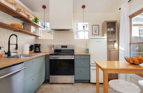 East Atlanta Apartment | Sunshine Spot