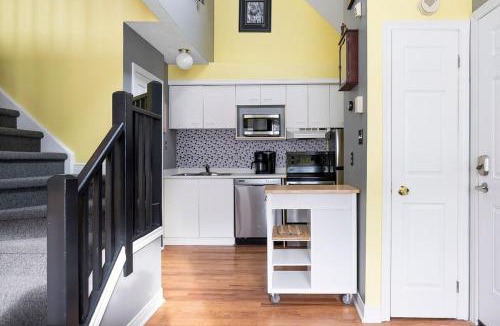Craigleith Apartment | Sunshine Summit Ski-In-Out Pool Shuttle