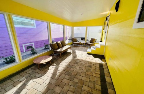Southgate House | Sunshine Tiny Home Pinecraft