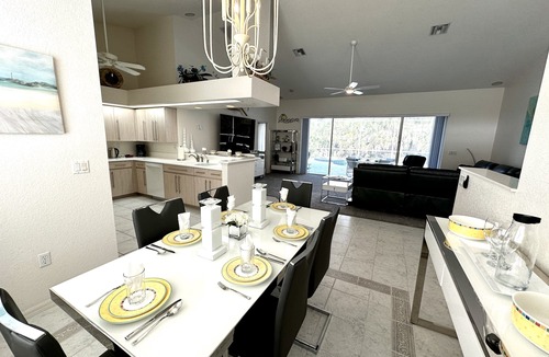 Long Meadow House | * Sunshine, Tranquility, and Timeless Comfort! *