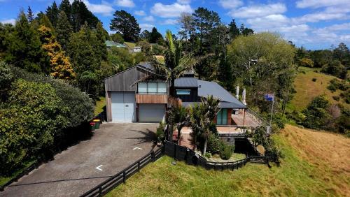 Dairy Flat Apartment | Sunshine Valley