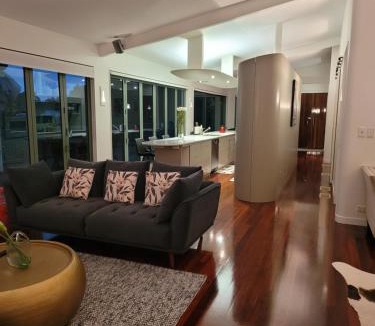 Dairy Flat Apartment | Sunshine Valley